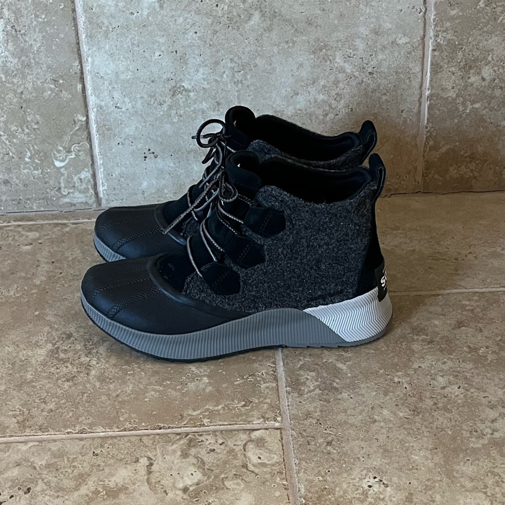 Sorel Out N About III Waterproof Boot - Picture 4 of 9